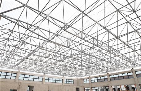 【大干二季度 沖刺半年紅】冶建桂華分公司一項目順利完成鋼結(jié)構(gòu)吊裝